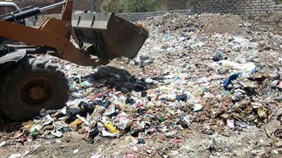 حملات نظافة مكبرة  بـ شوارع وميادين مدينة طما