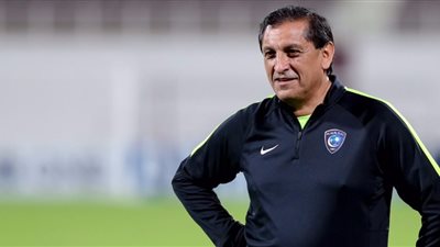 مدرب الحراس يعرقل مفاوضات الأهلي مع دياز