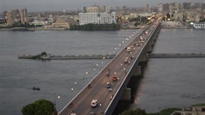 غرق صندل محمل بـ100 طن 