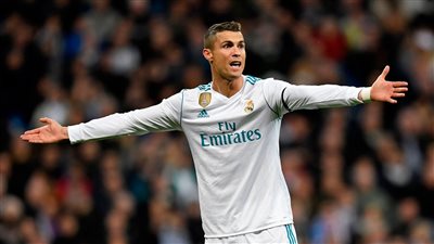 زميل محمد صلاح يحذر من خطورة رونالدو
