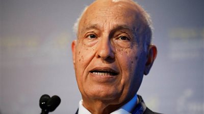 مستشار أبو مازن: الأستيطان جريمة وانتهاكا دوليا