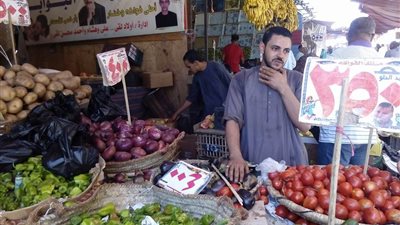 مآسى من سوهاج.. سكن غير آدمى وارتفاع كبير فى الأسعار والشغل مش جايب همه