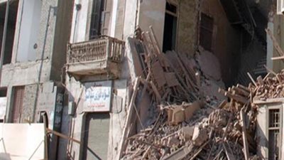 انهيار جزئي لعقار قديم غرب الإسكندرية دون إصابات