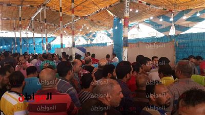 صور| موظفي البترول بـ السويس ينتخبون أعضاء النقابات العمالية 