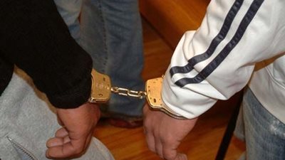 ضبط عاطلين بحوزتهما كمية من المخدرات فى حملة أمنية بالبدرشين