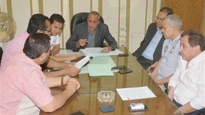 محافظ سوهاج يوجه بدراسة إنشاء مركز طبي مجهز لصالح بيت الزكاة