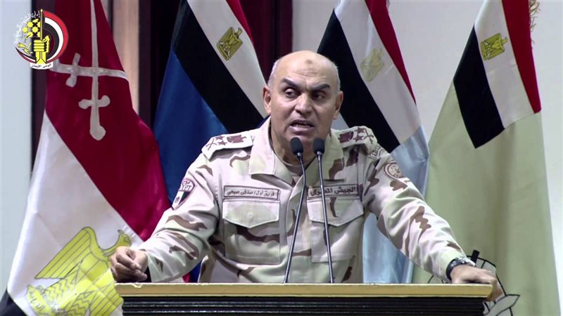 وزير الدفاع الفريق