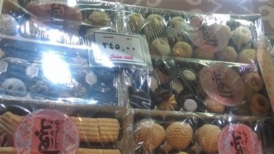 صور| أسعار خيالية لكحك عيد الفطر 2018 