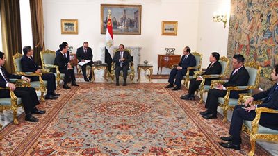 السيسي يستقبل رئيس لجنة الاتصال والمعلومات بالحزب الشيوعي في فيتنام