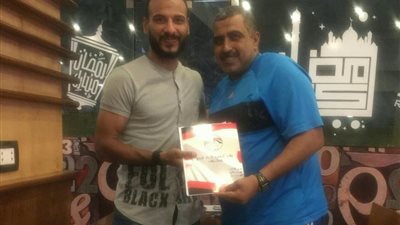 كوكاكولا يجدد تعاقده مع محمد أمين صخرة الدفاع