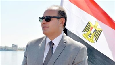 محافظ الإسكندرية يهنئ 