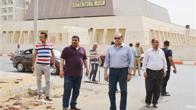 محافظ سوهاج يتفقد أعمال التطوير بالمنطقة المحيطة بالمجلس الشعبي المحلي والاستاد الرياضي