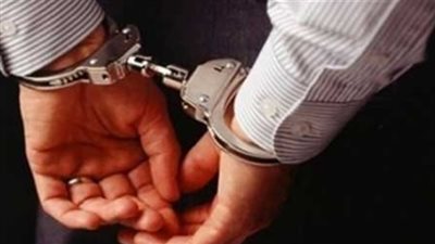 القبض على مدرس يقوم بتجميع مدخرات العاملين فى الخارج بسوهاج