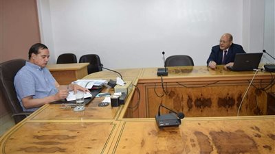 مرشحي وكلاء كلية الطب البشري بجامعة سوهاج يعرضون الخطط التطويرية