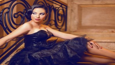 نسرين أمين تنشر صورة من مسلسل 