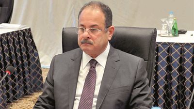 وزير الداخلية يتفقد كليتي الدراسات ‏العليا والتدريب والتنمية بأكاديمية الشرطة
