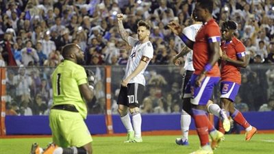 ميسي يحقق رقما قياسيا جديد ويتخطى 