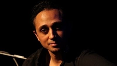 علاء شاهين على مسرح الثقافي الإسباني بـ