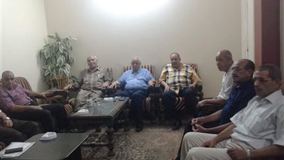 بناء الأبراج والإسكان الاجتماعي باجتماع نقابة المعلمين بـ