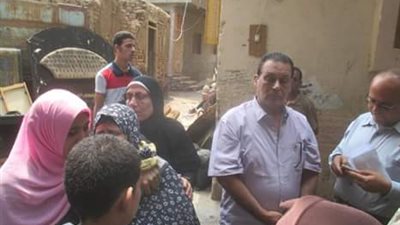 صرف 3 آلاف جنيه للأسر المحترق منازلهم بـ