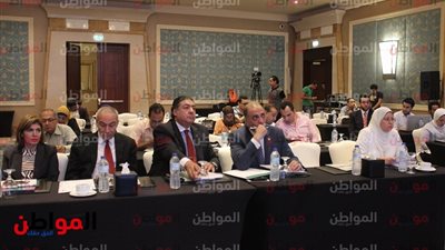 صور| بدء الحلقة النقاشية لـ 