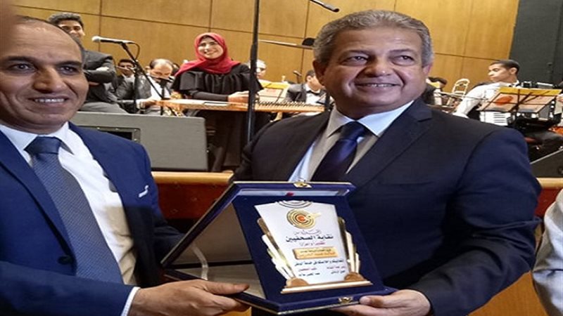 وزير الرياضة خالد