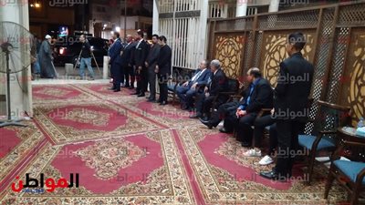 صور| توافد الفنانين على عزاء مديحة يسري بـ 