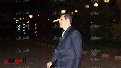 صور| علاء مبارك في عزاء نجل محمد فضل