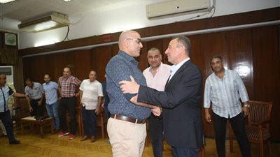 صور| محمود الخطيب يجتمع بـ
