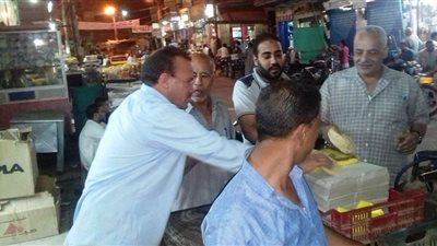تحرير 10 محاضر مخالفات تموينية في حملة مكبرة بـ