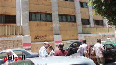 فيديو| شباك المدرسة سلاح أولياء الأمور للإطمئنان علي أبنائهم في امتحانات الثانوية العامة 2018