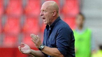 مدرب التشيك يوافق على تدريب الأهلي مقابل 80 ألف دولار