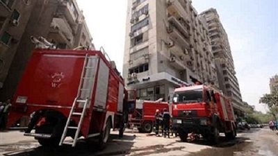 صور| الدفع بـ 10 سيارات إطفاء لإخماد حريق بعيادة تجميل بـ