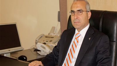 وزارة الصحة تذلل العقبات أمام أطباء 