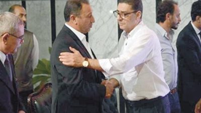 خالد الغندور يقارن بين أموال رعاية الأهلي في عهدي محمود طاهر والخطيب 