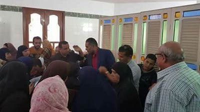 صور| قافلة طبية للقضاء على فيروس c بـ