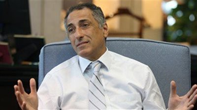 مصادر: طارق عامر مرشحًا لخلافة شريف إسماعيل 