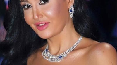غادة عبدالرزاق تنشر صورا مع عائلتها 