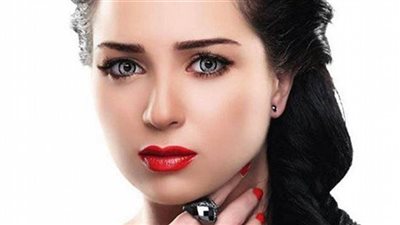 مي عز الدين من كواليس رسايل مع ثعبان 
