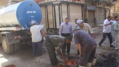 حملة مكبرة على المرافق ومتابعة أعمال الرصف بـ