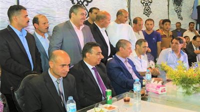 محافظ كفرالشيخ يتناول الإفطار مع أهالى الضبعة بـ