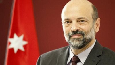 الرزاز يستهل مهامه بإلغاء قانون ضريبة الدخل الأردني