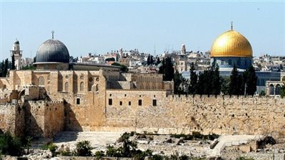 بعد احتجاجات الفلسطينيين .. جيش الاحتلال يمنع المستوطنين من دخول 