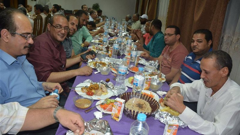 إفطارا جماعي للعاملين