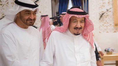 ولي عهد أبو ظبي يتلقى اتصالا هاتفيا من العاهل السعودي أكدا على عمق العلاقات
