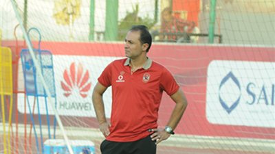 أحمد أيوب وسيد معوض وطارق سليمان في احتفالية الأهلي بالدوري الـ40