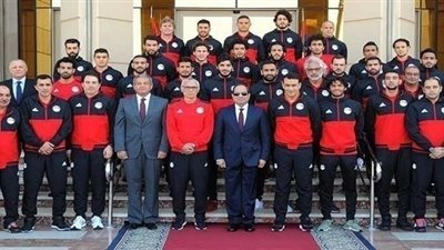 اليوم.. عبدالفتاح السيسي يستقبل بعثة المنتخب قبل السفر لـ