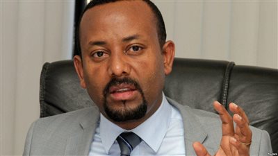 رئيس الوزراء الإثيوبي يقيل قائد القوات المسلحة ورئيس المخابرات