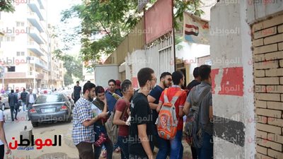 طلاب الثانوية العامة لشعبة 