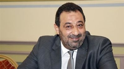 الجماهير تهاجم مجدي عبد الغني : 